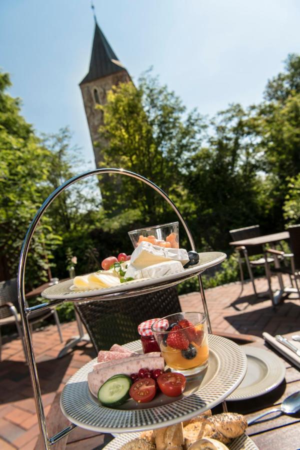 Kirchspielkrug Landhotel & Restaurant Westerhever Buitenkant foto
